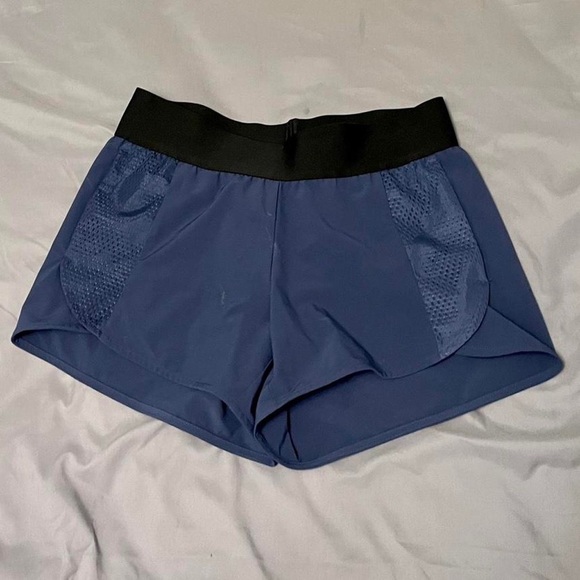 Adidas women’s running shorts - Picture 2 of 4